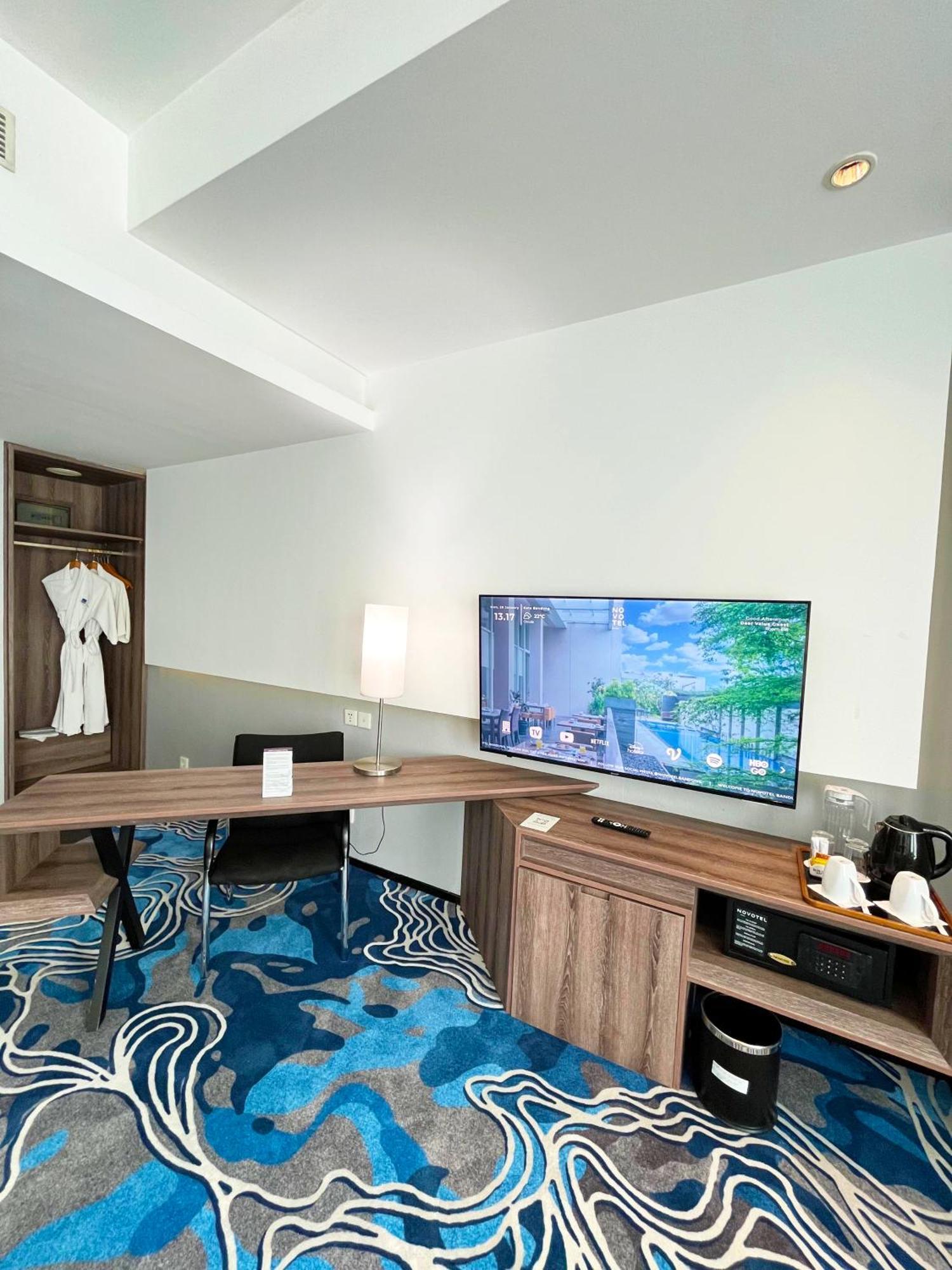 Novotel Bandung Buitenkant foto