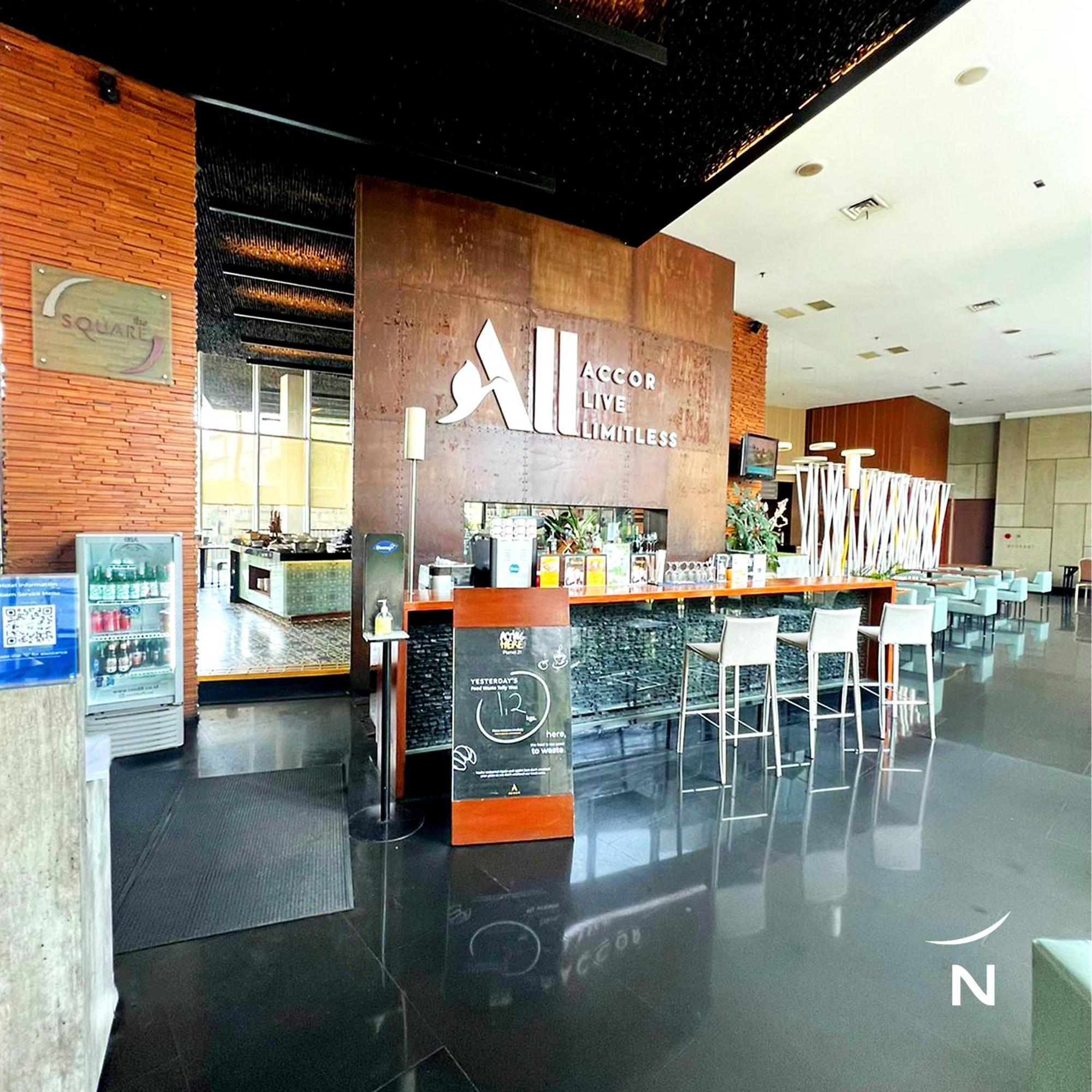 Novotel Bandung Buitenkant foto