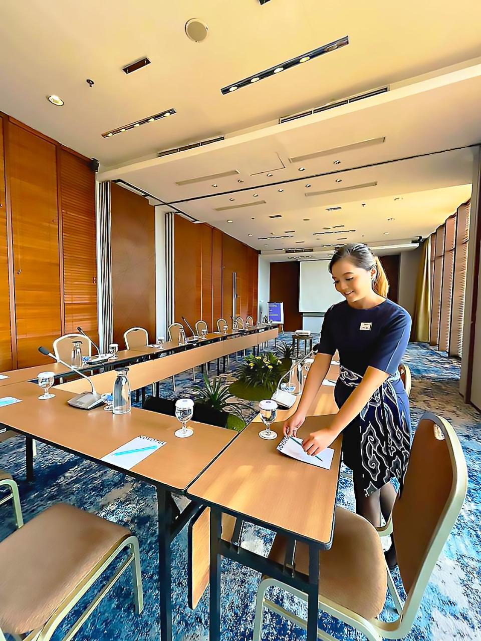 Novotel Bandung Buitenkant foto