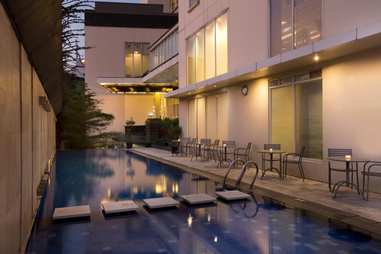 Novotel Bandung Buitenkant foto